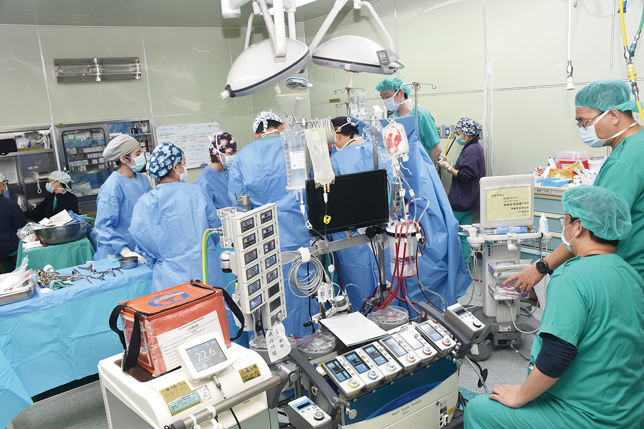 6國防部軍醫局蔡建松局長領軍完成澎湖第6例開心手術